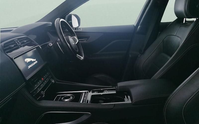 Used Jaguar F-Pace Chequered Flag 180 HP (132 kW) 2019 Grey SUV