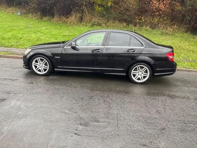 Used Mercedes C180 156 HP (114 kW) 2010 Black Sedan