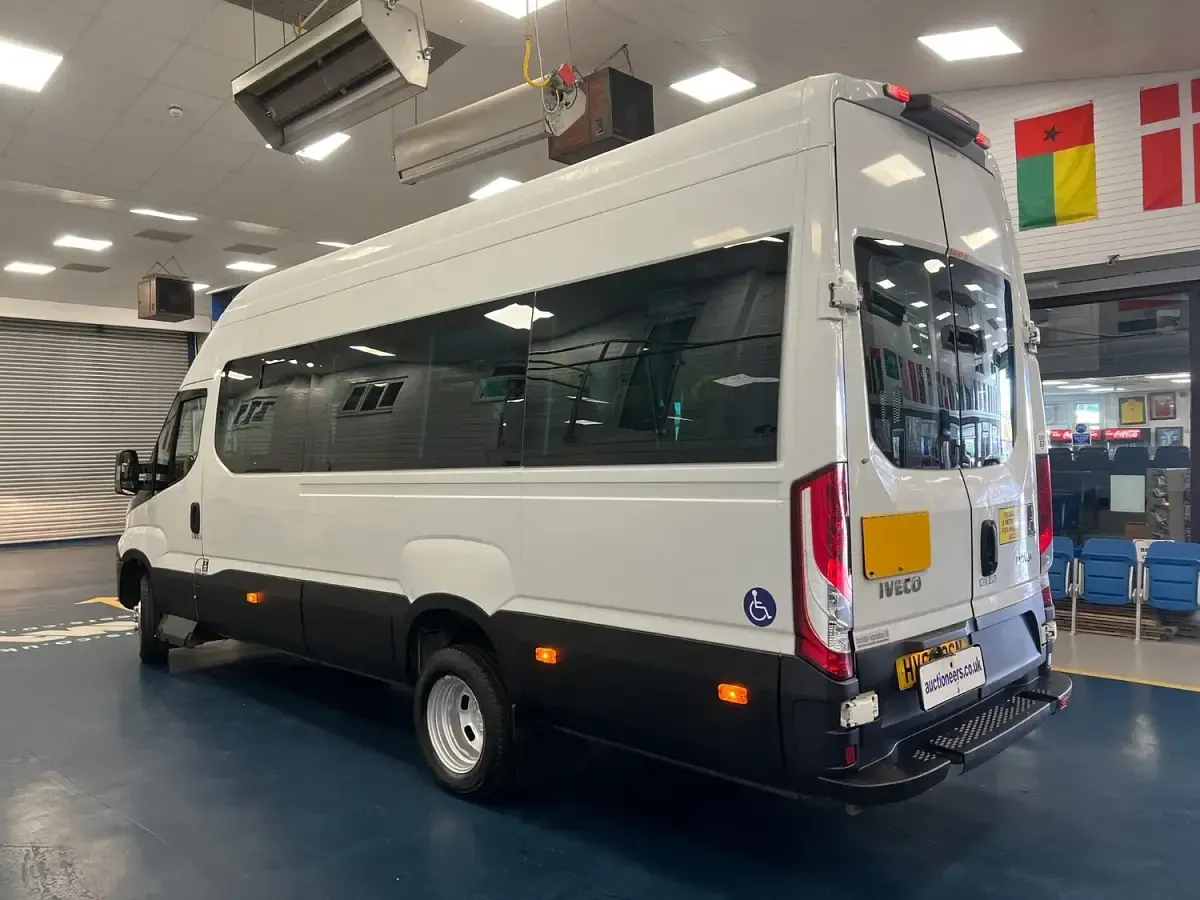 Used Iveco Daily 148 HP (108 kW) 2016 White