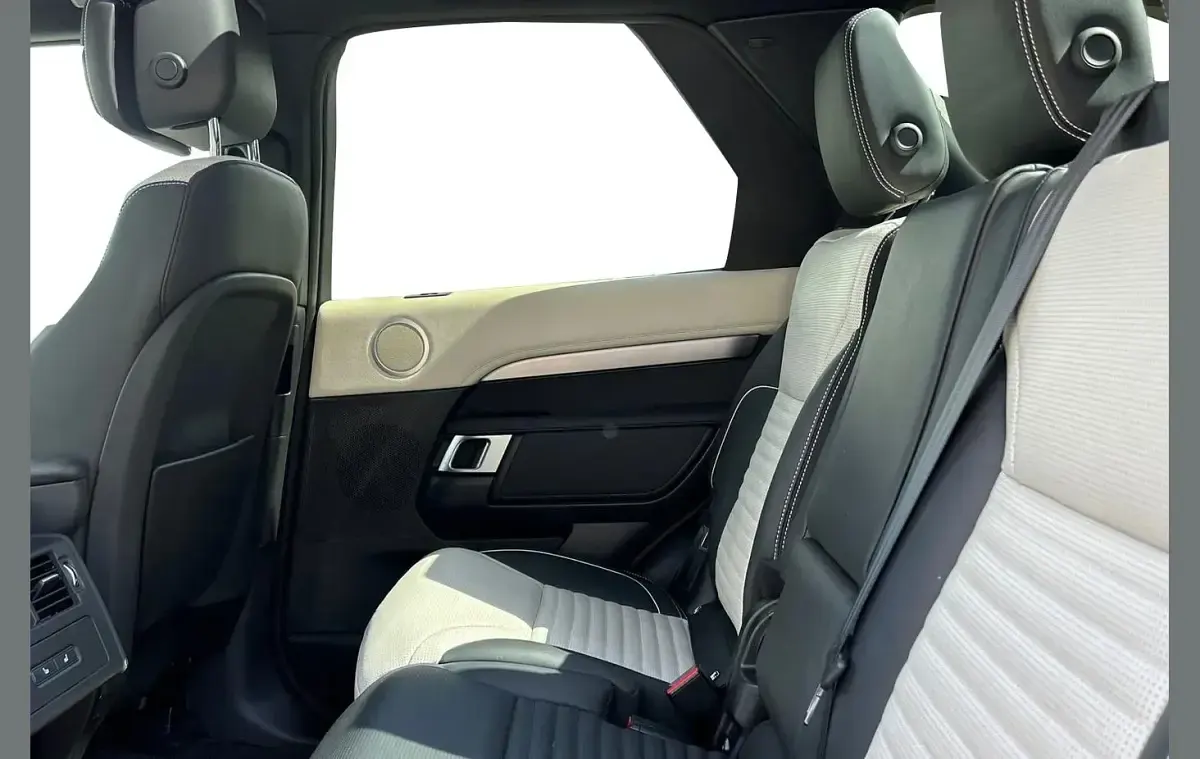 Used Land Rover Discovery HSE Dynamic 296 HP (217 kW) 2023 Blue SUV