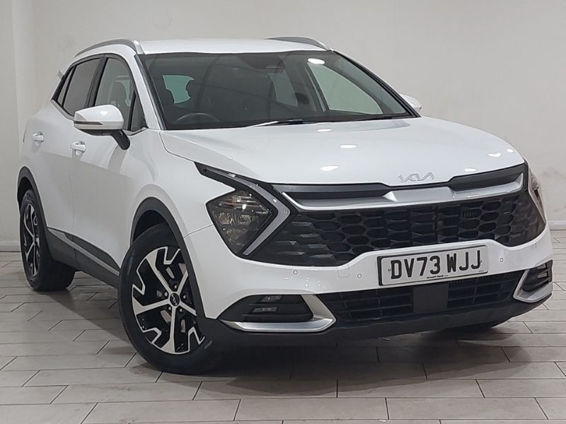 White Used 2023 Kia Sportage 3 SUV | £25,098 (Fair price) - Image 1/4