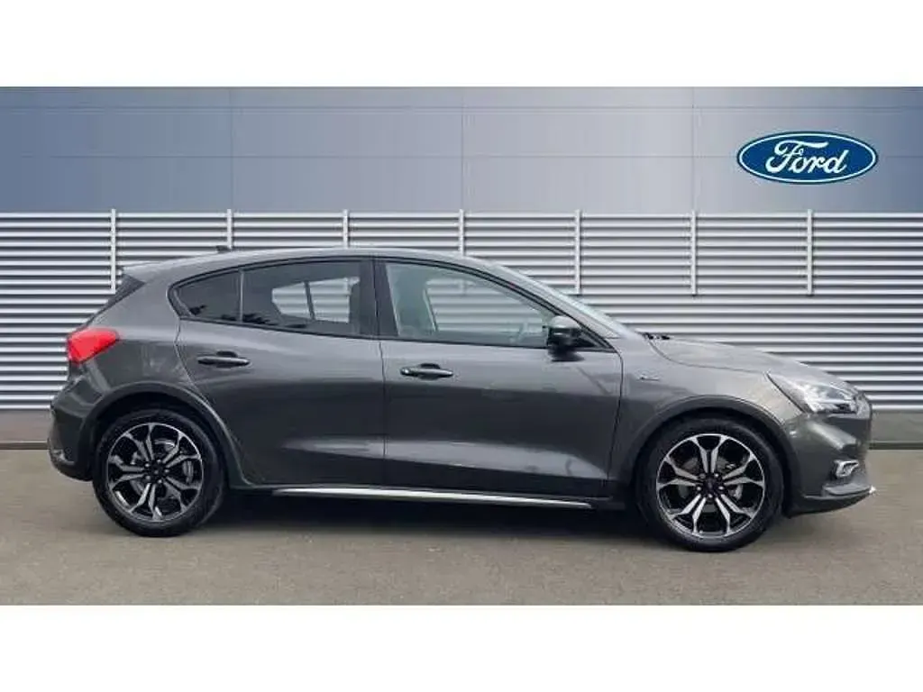 Used Ford Focus Active X 123 HP (90 kW) 2020 Grey Hatchback