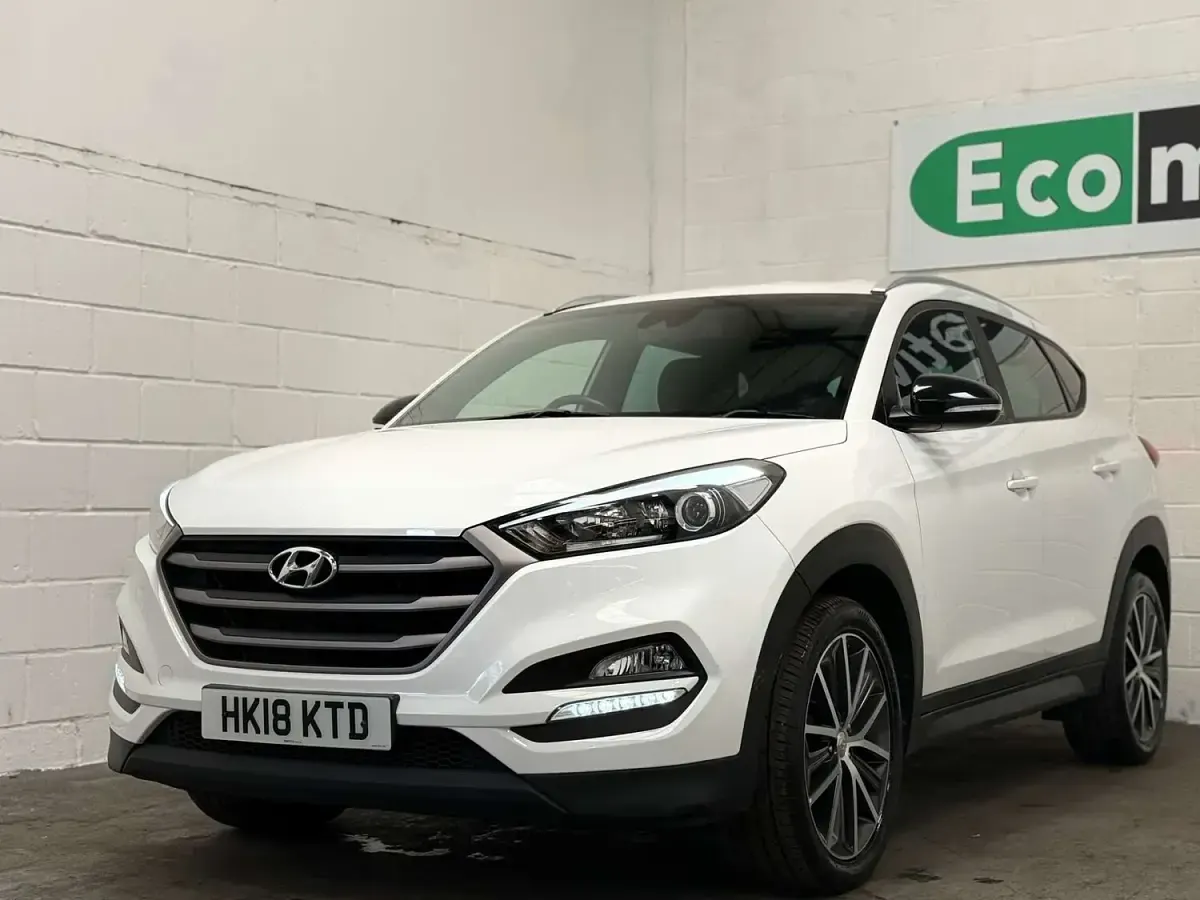 Used Hyundai Tucson GO! 177 HP (130 kW) 2018 White SUV