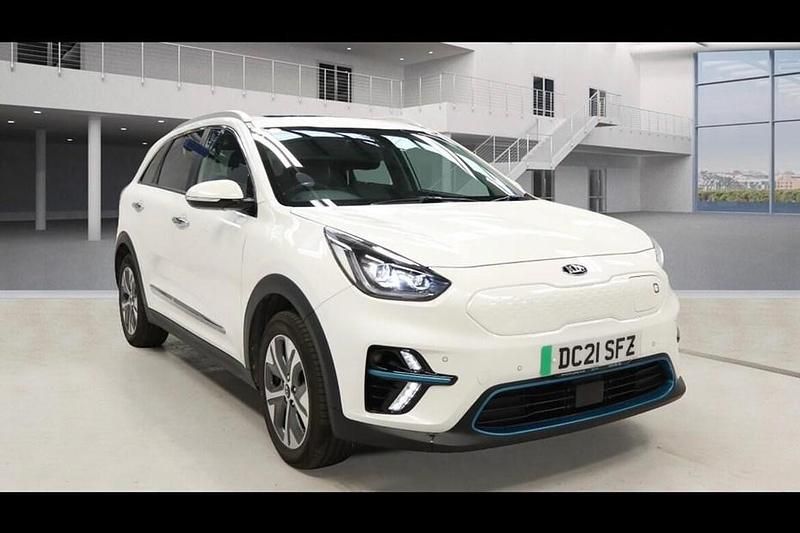 White Used 2021 Kia e-Niro 4 SUV | £14,950 (Good price) - Image 1/1