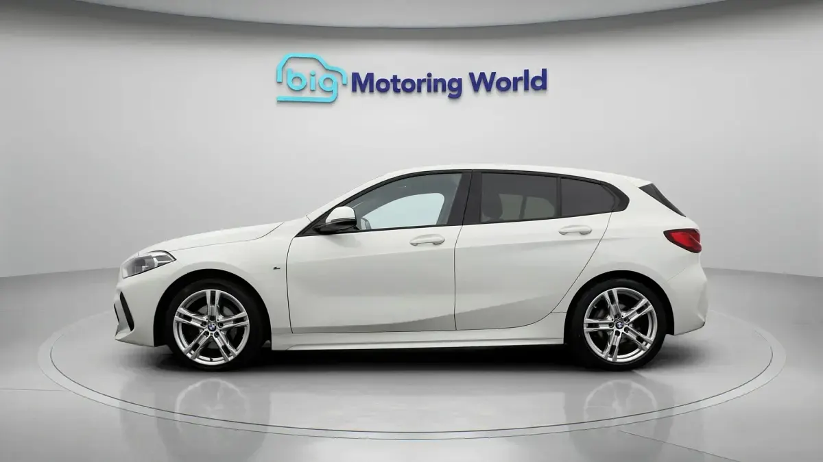 Used BMW 118 M Sport 136 HP (100 kW) 2022 White Hatchback