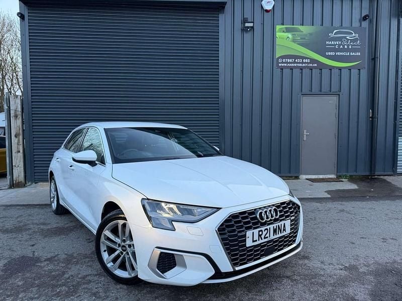 Used Audi A3 Sportback Sport 110 HP (80 kW) 2021 White Hatchback