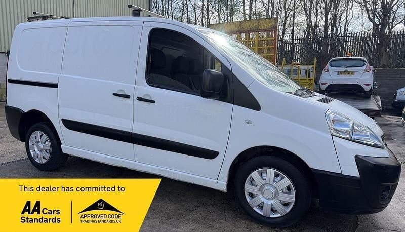 Used Peugeot Expert 128 HP (94 kW) 2015 White Van