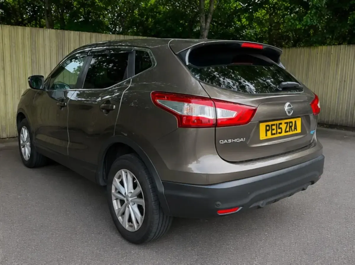 Used Nissan Qashqai Acenta Premium 2015 Beige SUV