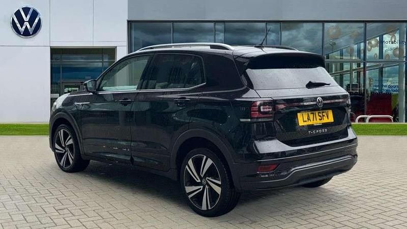 Used VW T-Cross R-line 110 HP (80 kW) 2022 Deep black pearl SUV