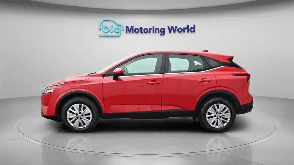 Used Nissan Qashqai S 140 HP (102 kW) 2022 Red SUV