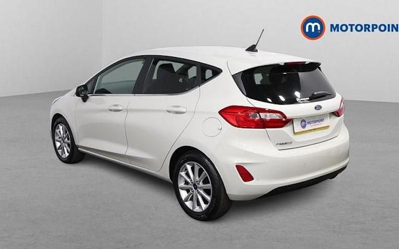 Used Ford Fiesta Titanium 95 HP (69 kW) 2021 White Hatchback