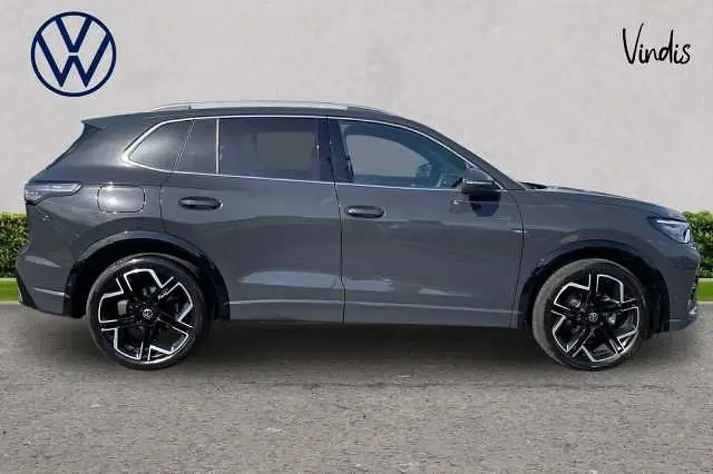 Used VW Tiguan R-line 150 HP (110 kW) 2025 SUV