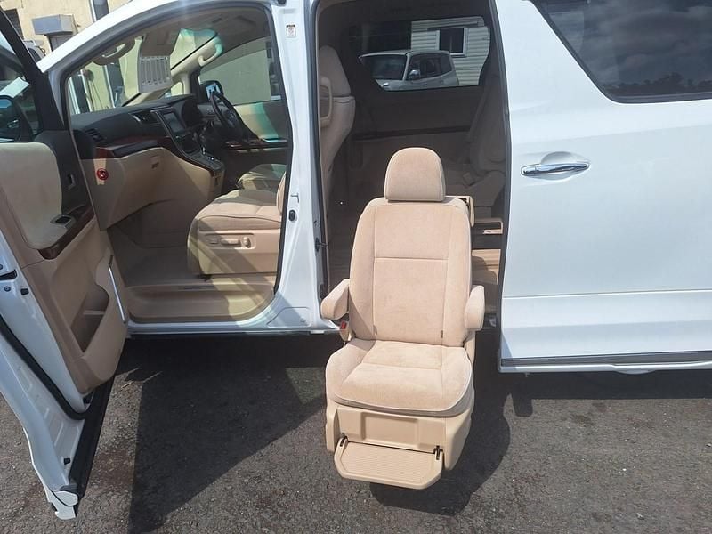 Pearl white Used 2008 Toyota Alphard MPV | £13,995 (Good price) - Image 1/4