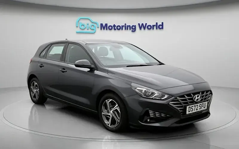 Used Hyundai i30 SE 120 HP (88 kW) 2023 Grey Hatchback