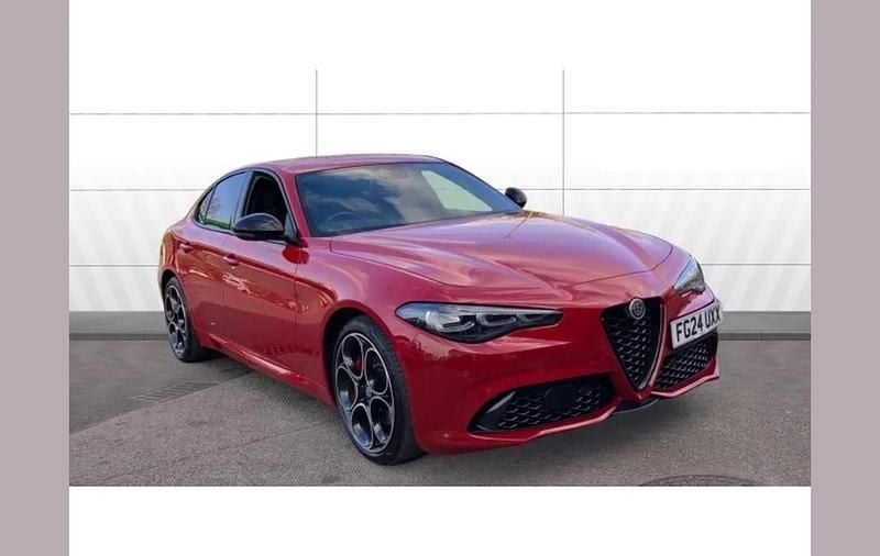 Used Alfa Romeo Giulia Veloce 276 HP (202 kW) 2024 Red Sedan