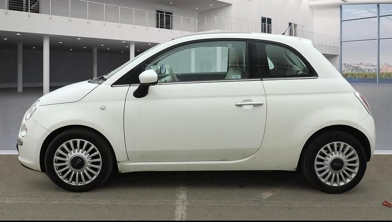 Usado Fiat 500 Lounge 85 HP (62 kW) 2011 Branco Citadino