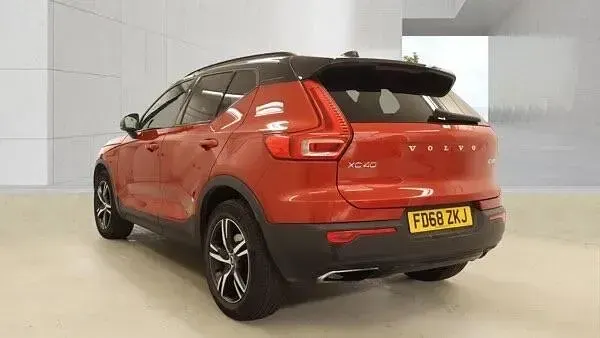 Used Volvo XC40 R-Design 2019 Red SUV