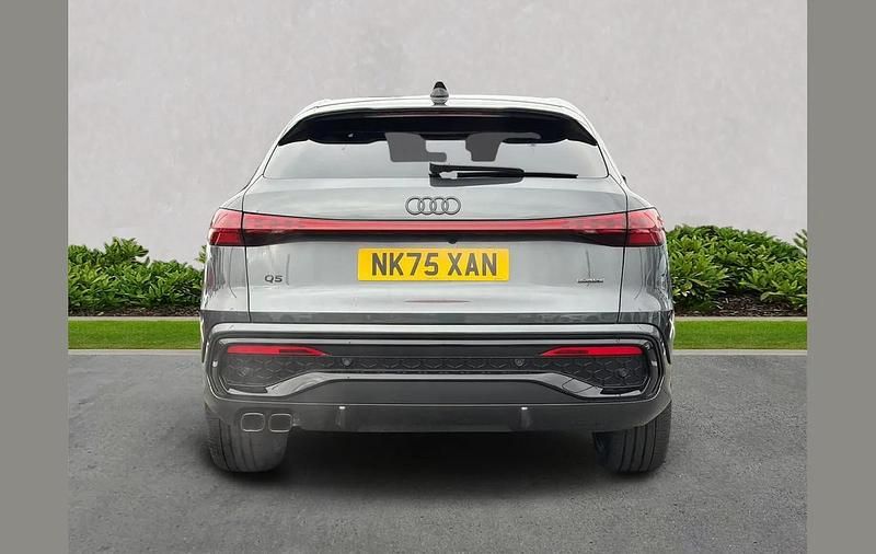 Used Audi Q5 Sportback Advanced 204 HP (150 kW) 2025 Grey SUV