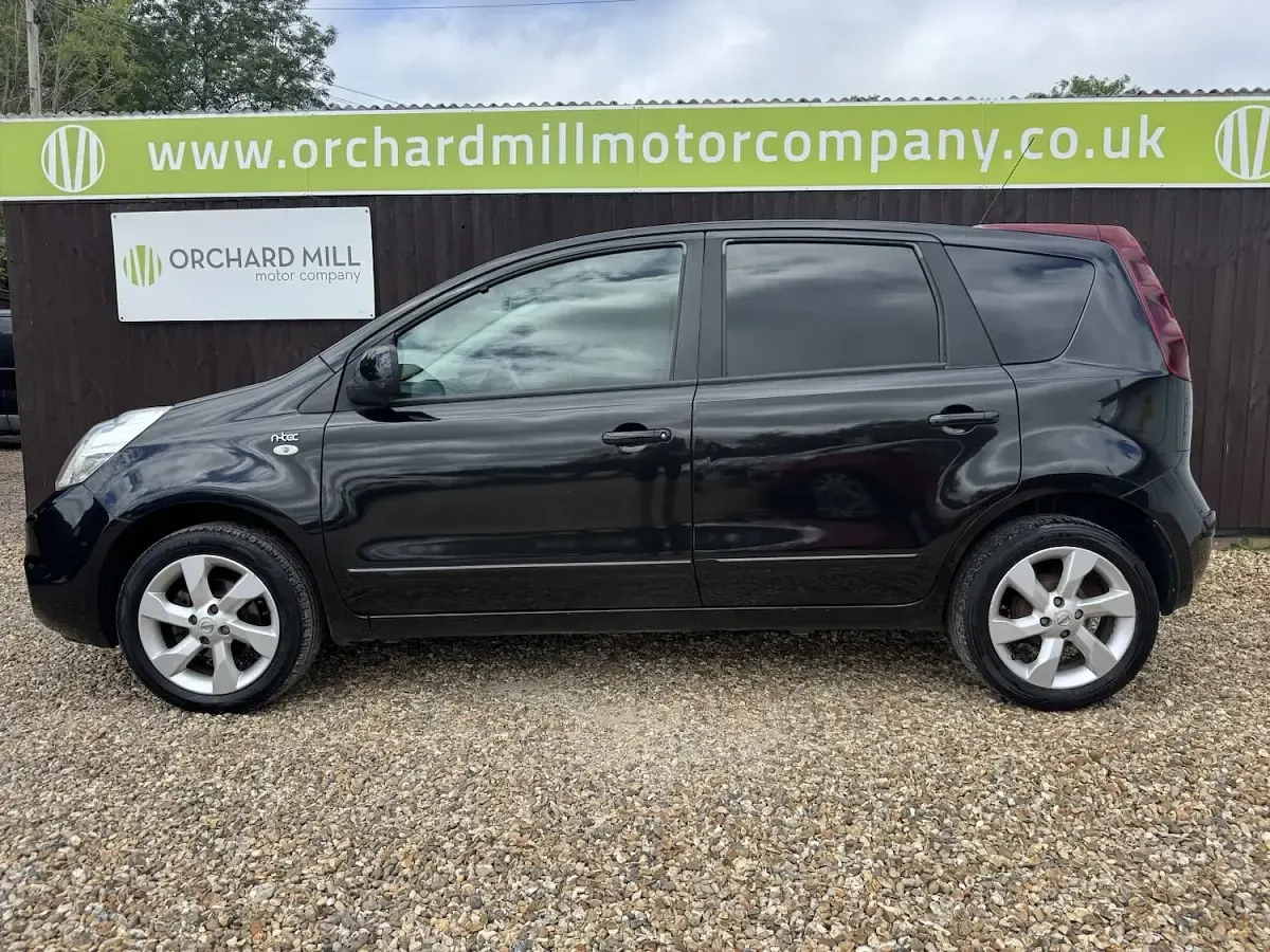 Used Nissan Note N-TEC 88 HP (64 kW) 2010 Black Hatchback