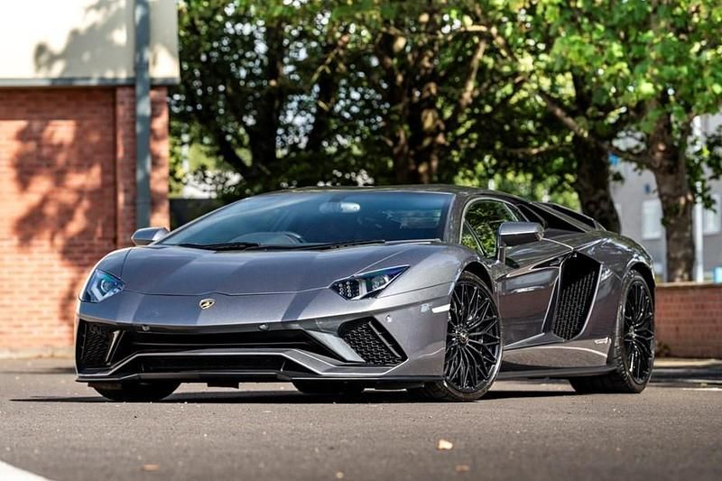 Used 2017 Lamborghini Aventador | £215,000 (Expensive) - Image 1/1