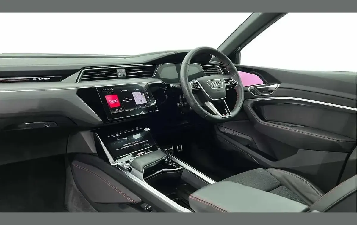 Usado Audi Q8 e-tron Advanced 300 kW (408 CV) 2023 Blanco SUV