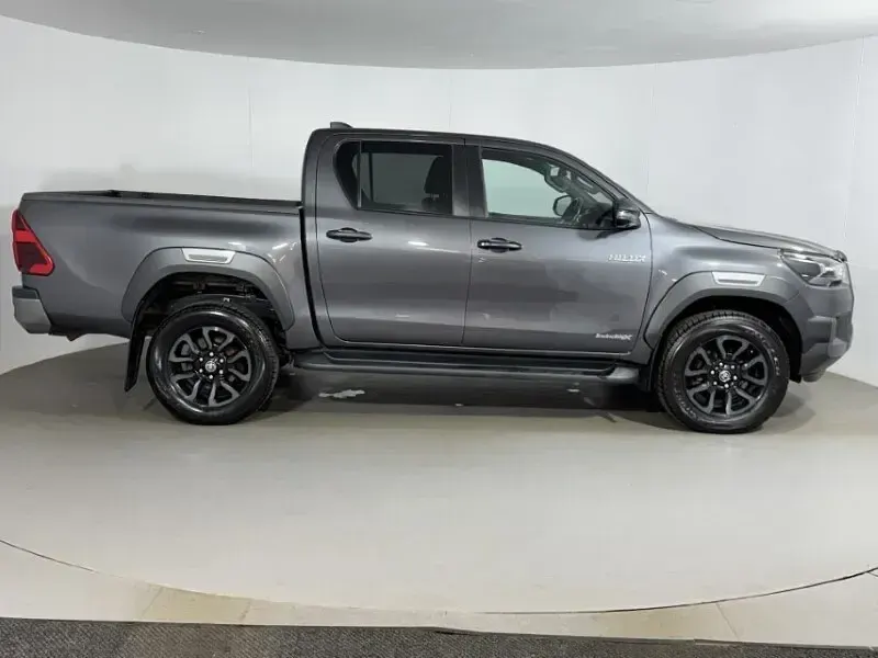 Used Toyota HiLux 204 HP (150 kW) 2023 Grey Pickup