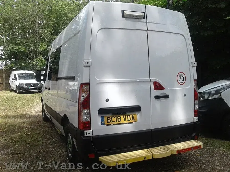 Used Vauxhall Movano 130 HP (95 kW) 2018 White MPV