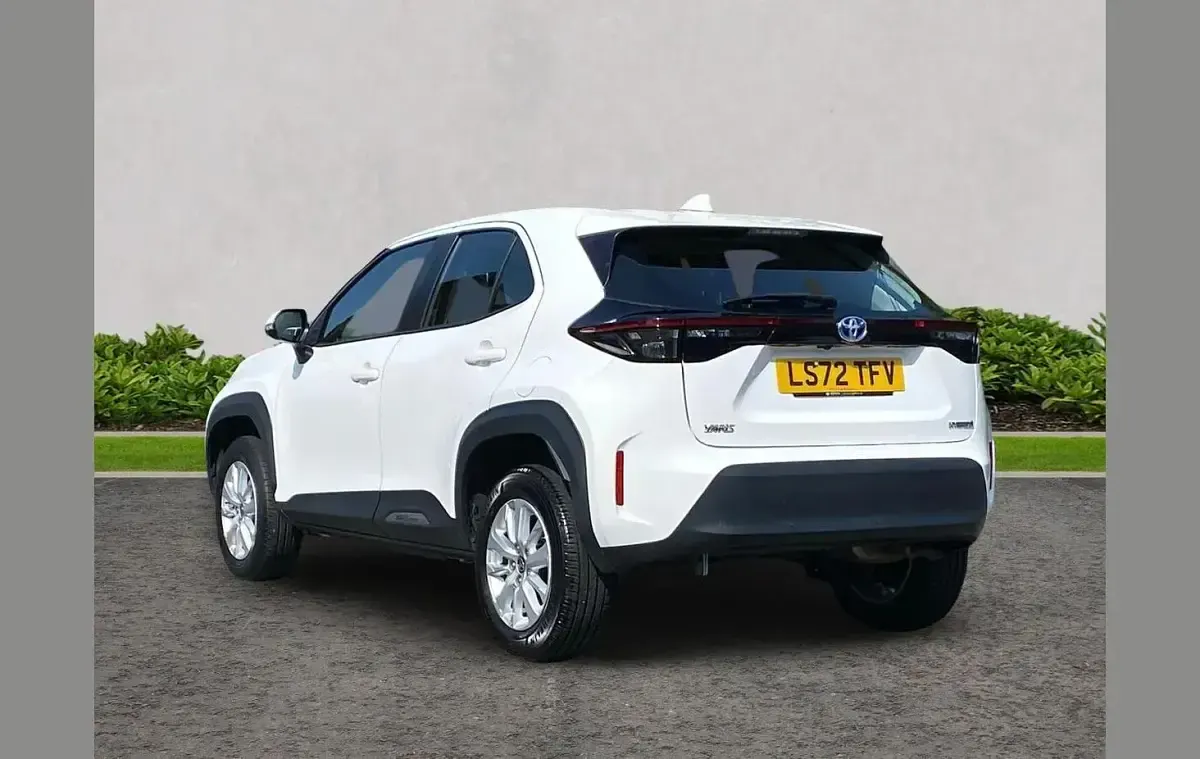 Used Toyota Yaris Cross 113 HP (83 kW) 2022 White SUV