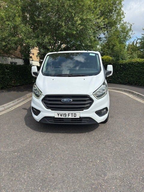 White Used 2019 Ford Transit Custom Trend Van | £8,495 (Super price) - Image 1/4