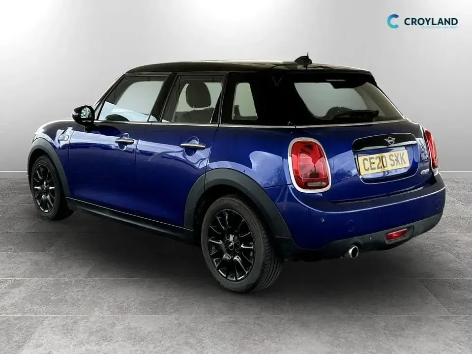 Usado Mini Cooper Classic 136 CV (100 kW) 2020 Azul Utilitario