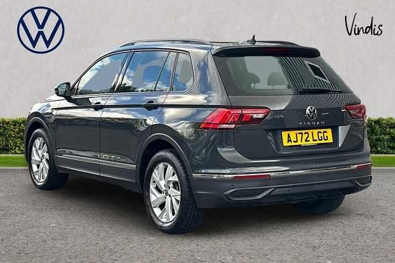 Used VW Tiguan Life 130 HP (95 kW) 2022 Grey SUV