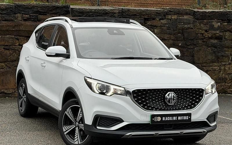 White Used 2021 MG ZS Exclusive Hatchback | £10,350 (Fair price) - Image 1/4