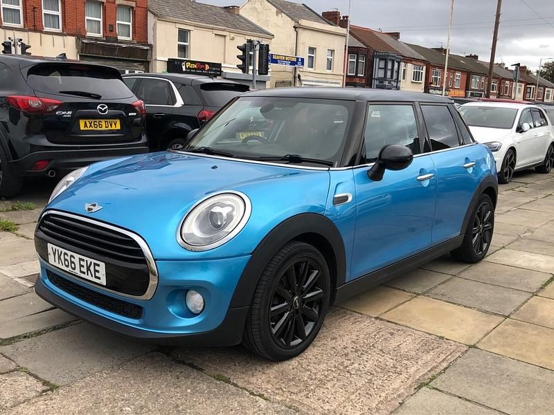 Usado Mini Cooper Hatch 2016 Azul Utilitario