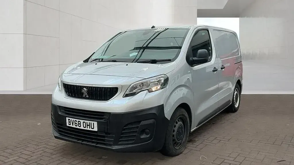 Used Peugeot Expert 95 HP (69 kW) 2019 Silver Van