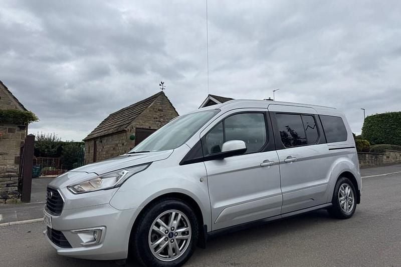 Silver Used 2020 Ford Grand Tourneo Connect Titanium MPV | £9,990 (Good price) - Image 1/1