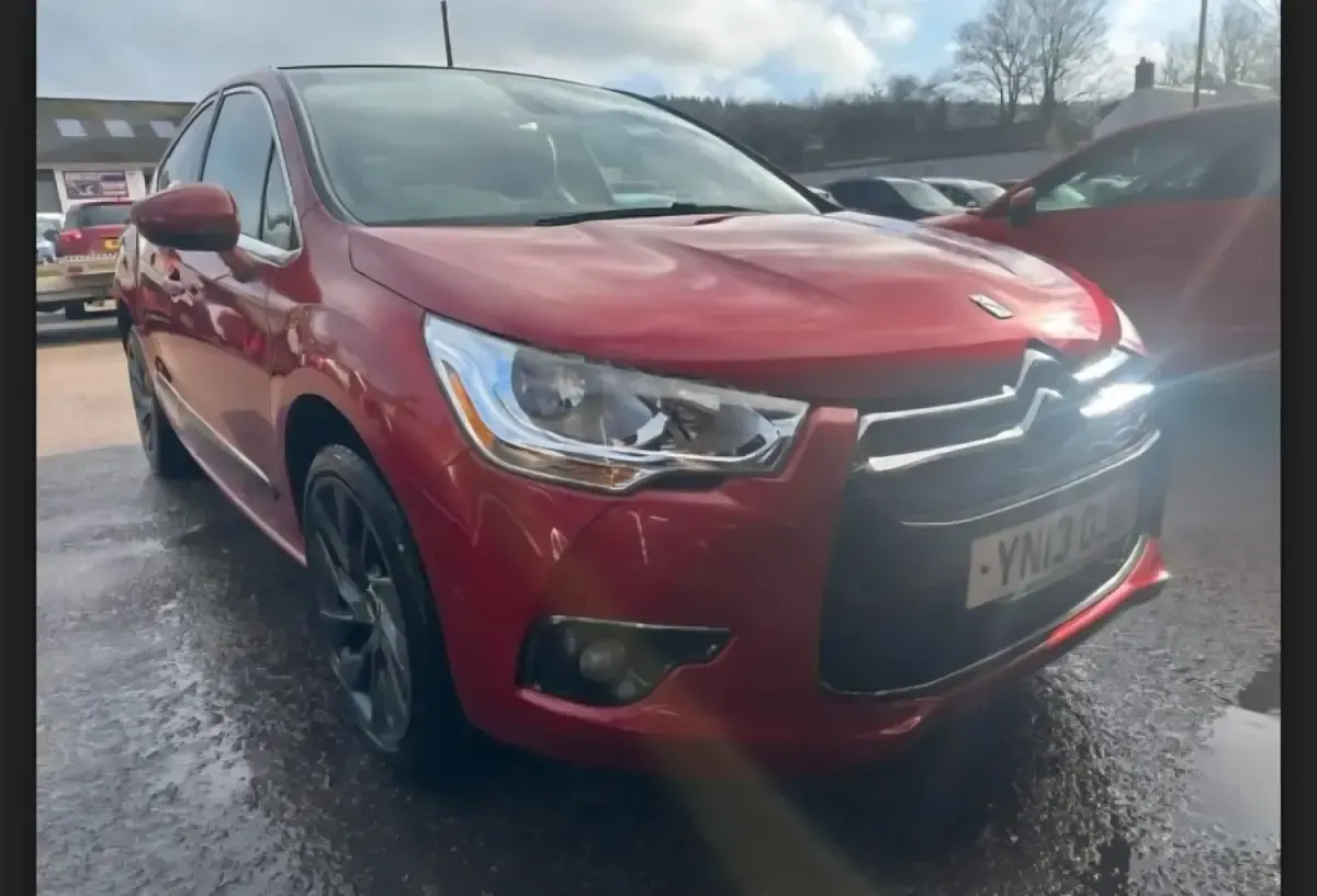 Usado Citroën DS4 160 CV (117 kW) 2013 Rojo Utilitario