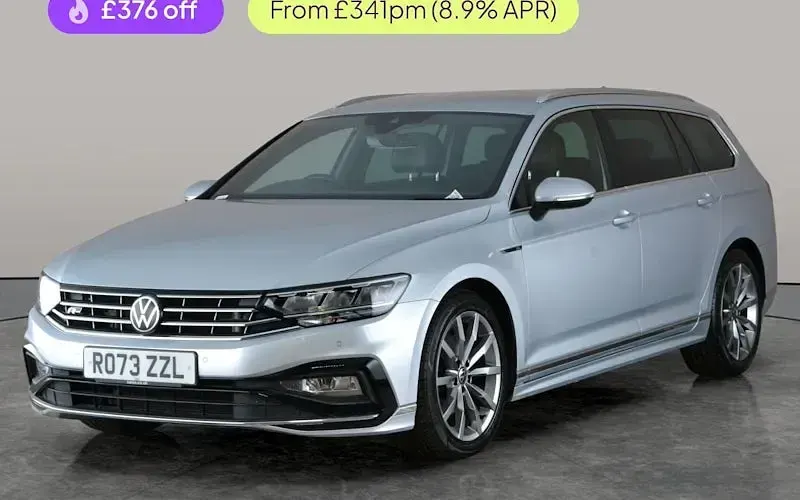 Used VW Passat R-line 150 HP (110 kW) 2023 Estate