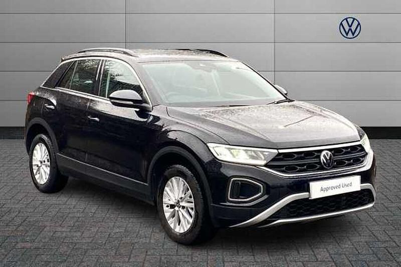 Black Used 2023 VW T-Roc Life SUV | £17,445 (Good price) - Image 1/4