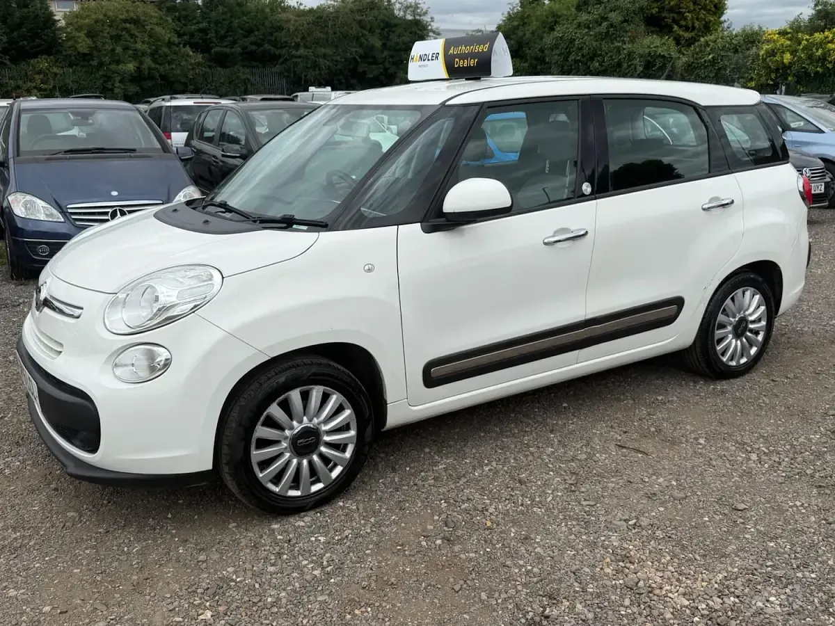 Used Fiat 500L Pop Star 85 HP (62 kW) 2015 White MPV