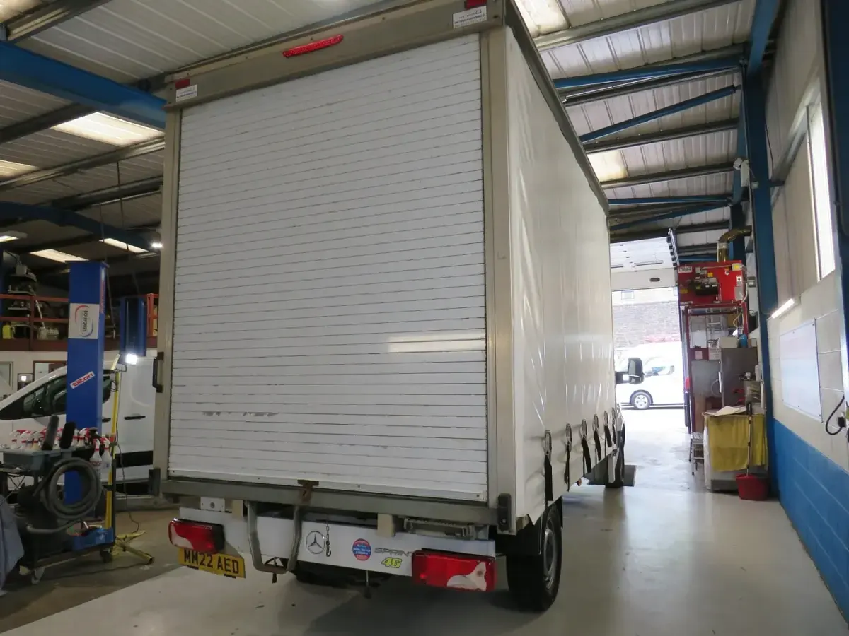 Used Mercedes Sprinter Progressive 168 HP (123 kW) 2022 White Van