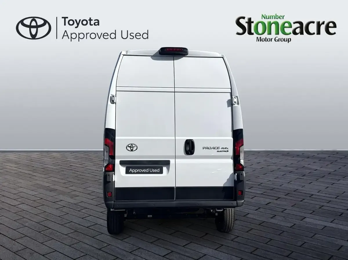 New Toyota Proace H3 200 kW (272 HP) 2026 White MPV
