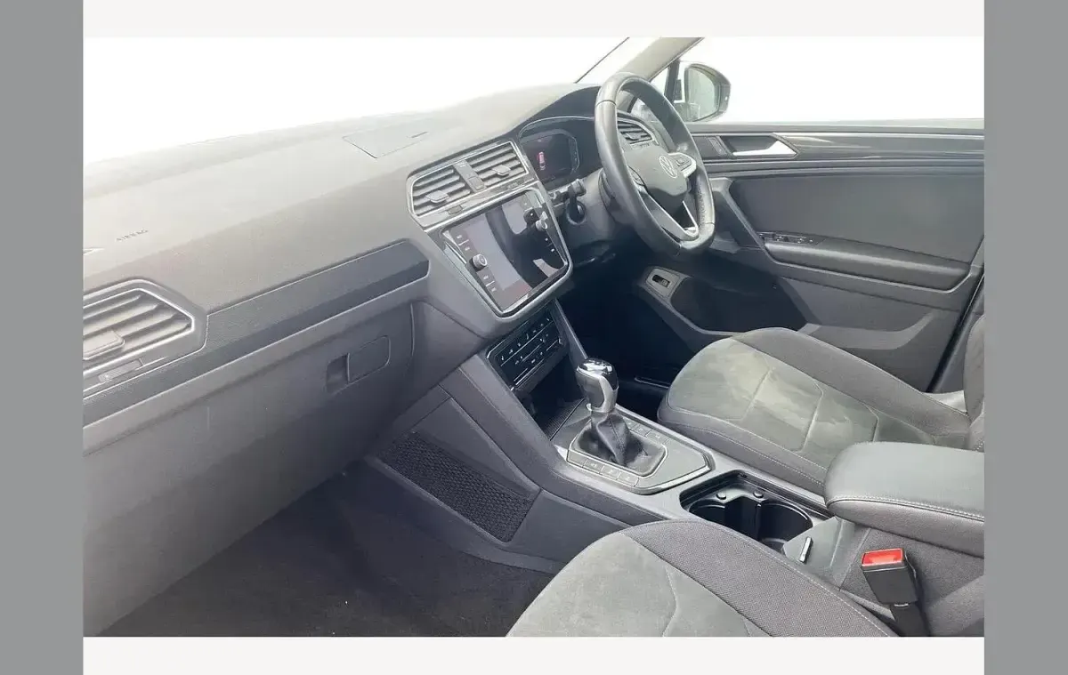 Used VW Tiguan Elegance 150 HP (110 kW) 2021 White SUV
