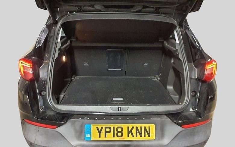 Used Vauxhall Grandland X Sport 120 HP (88 kW) 2018 Black SUV