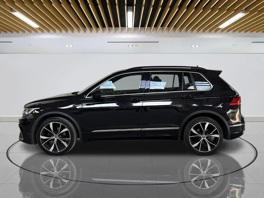 Used VW Tiguan R-line 150 HP (110 kW) 2021 Black SUV