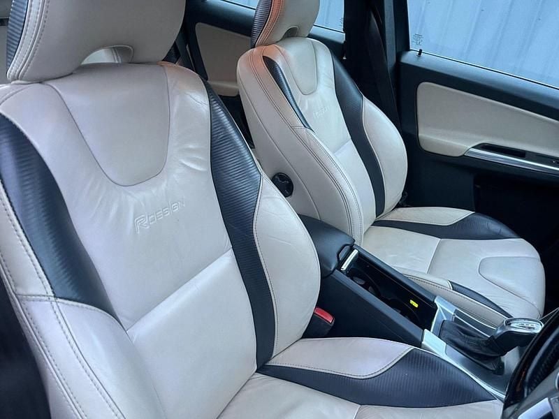 Used Volvo XC60 R-Design 215 HP (158 kW) 2013 Grey SUV