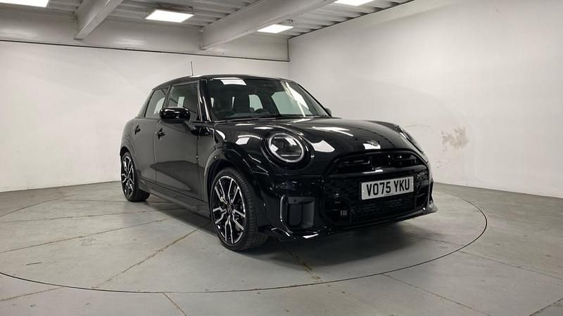 Used Mini Cooper Hatch 113 kW (154 HP) 2025 Black Hatchback