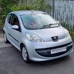 Silver Used 2008 Peugeot 107 Urban Move Hatchback | £1,995 (Good price) - Image 1/3