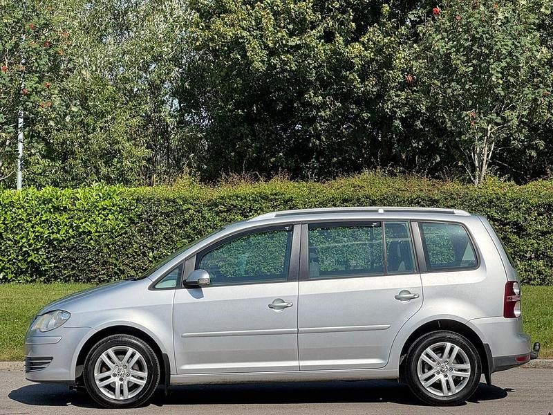 Used VW Touran SE 138 HP (101 kW) 2007 Silver MPV