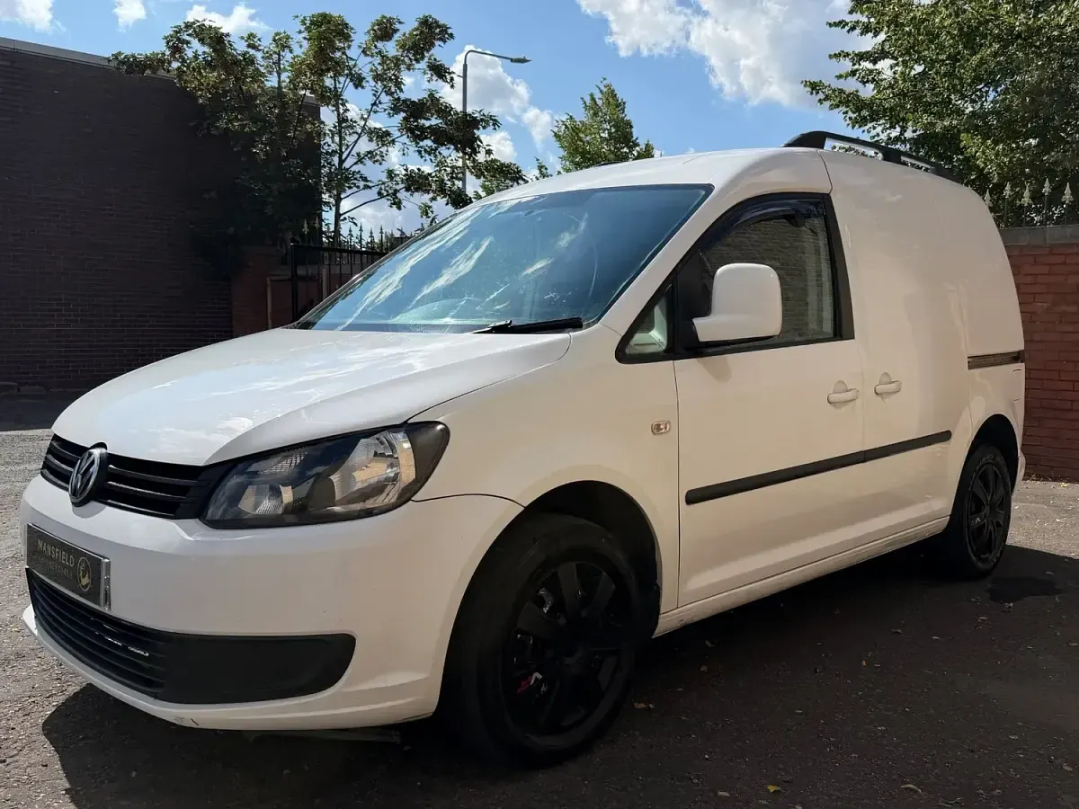 Used VW Caddy Trendline 102 HP (75 kW) 2015 White MPV