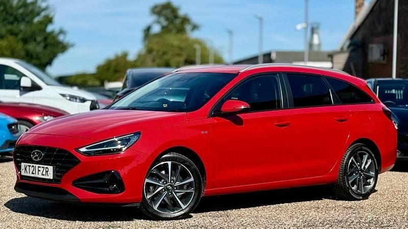 Red Used 2021 Hyundai i30 Premium Estate | £10,950 (Fair price) - Image 1/4